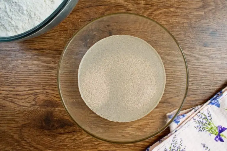 School Lunchroom Cafeteria Rolls recipe - step 2