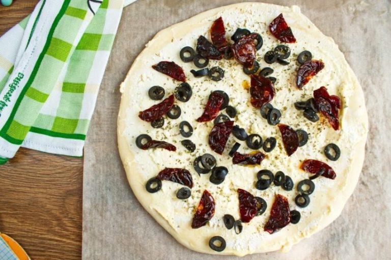 Step 4 - Spinach and Feta Pizza