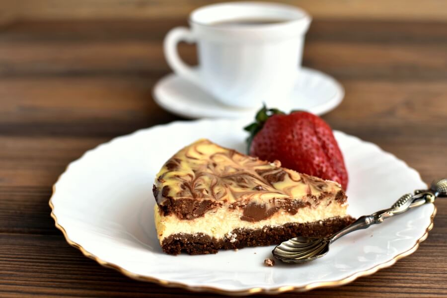 Amy’s Marvelous Marbled Cheesecake
