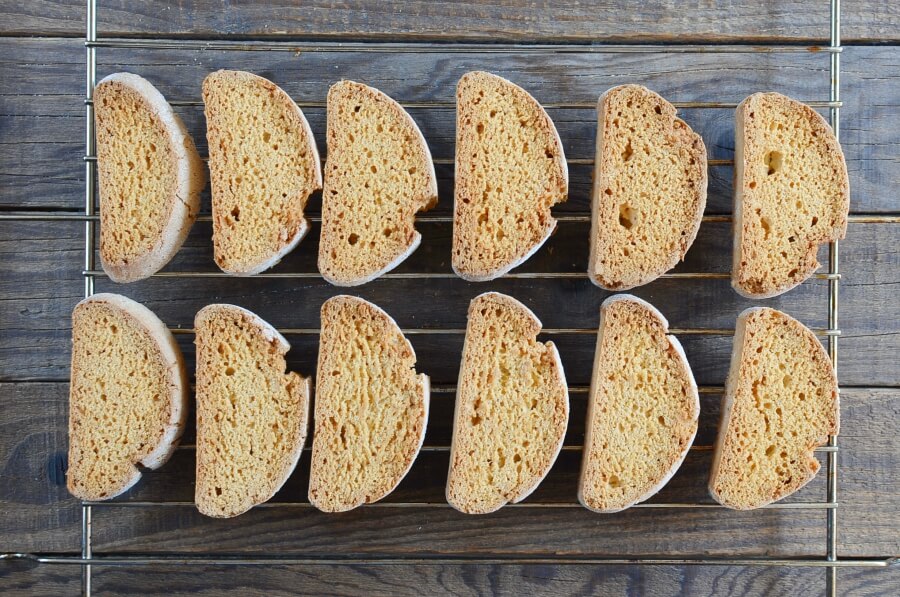 How to serve Anisette Toast Biscotti