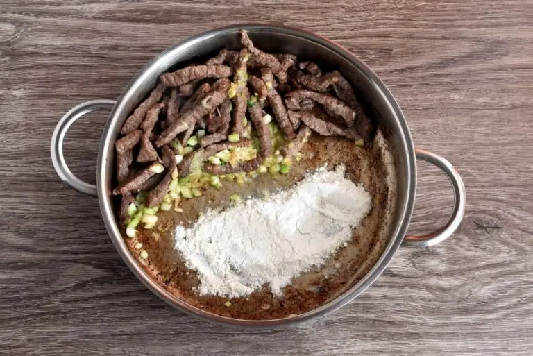 Step 4 - Beef Stroganoff