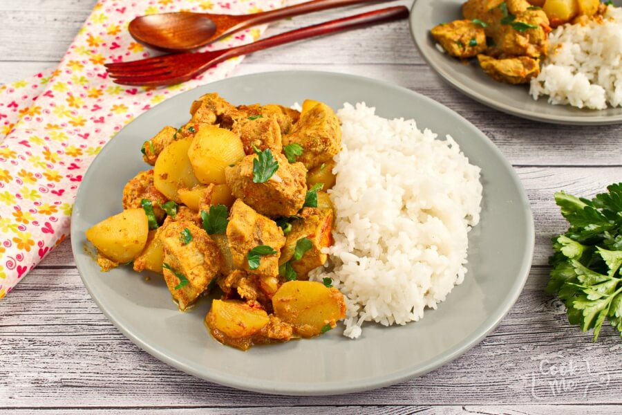 Bengali Chicken Curry with Potatoes