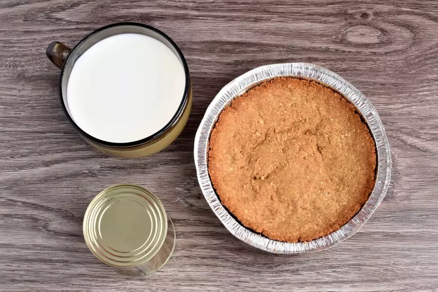 Ingredients for Easy Caramel Pie