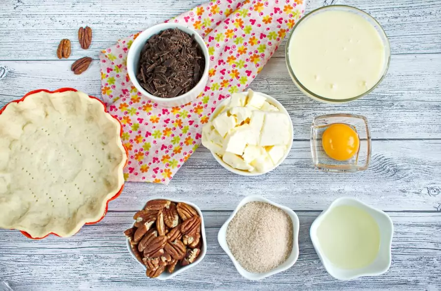 Ingredients for Caramel Turtle Pie