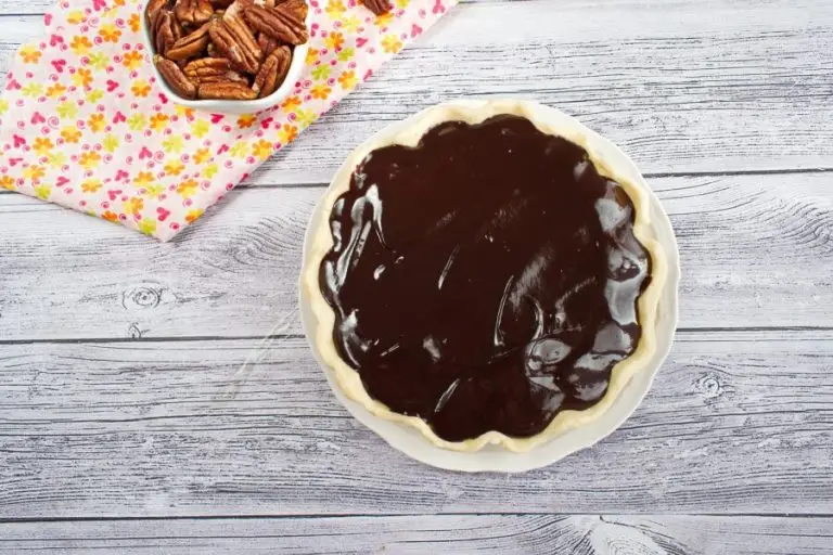Step 10 - Caramel Turtle Pie