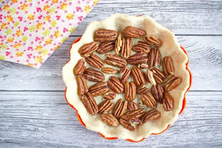Step 1 - Caramel Turtle Pie