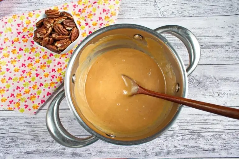 Step 3 - Caramel Turtle Pie