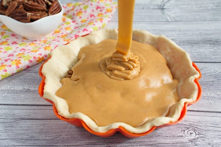 Step 4 - Caramel Turtle Pie