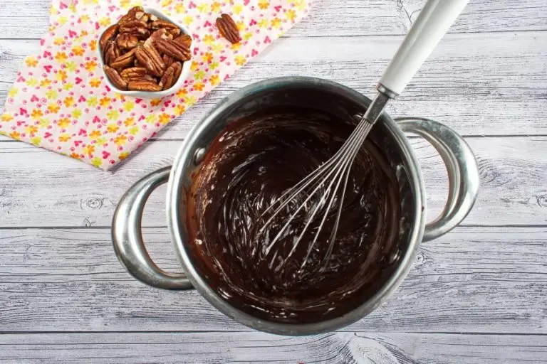 Step 6 - Caramel Turtle Pie