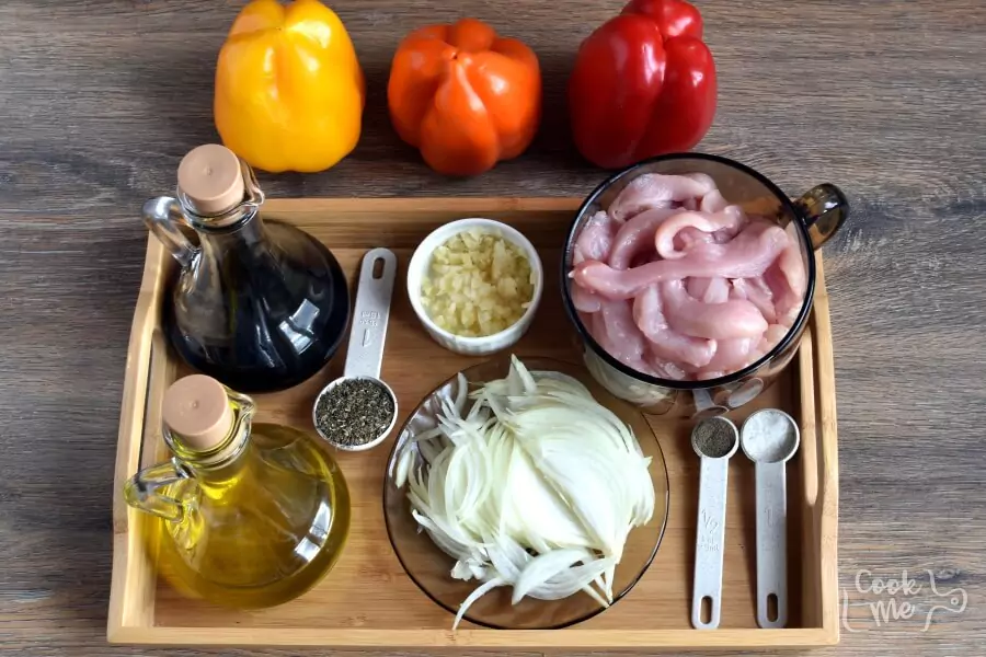Ingredients for Low Carb Chicken and Peppers with Balsamic Vinegar