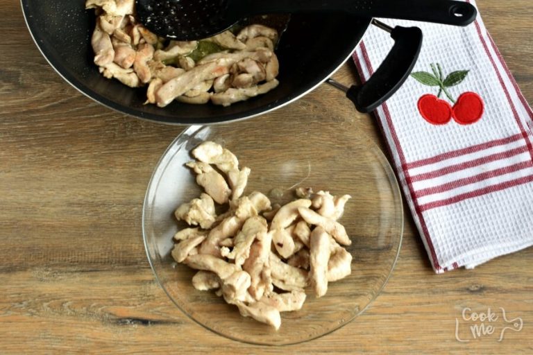 Step 1 - Low Carb Chicken and Peppers with Balsamic Vinegar