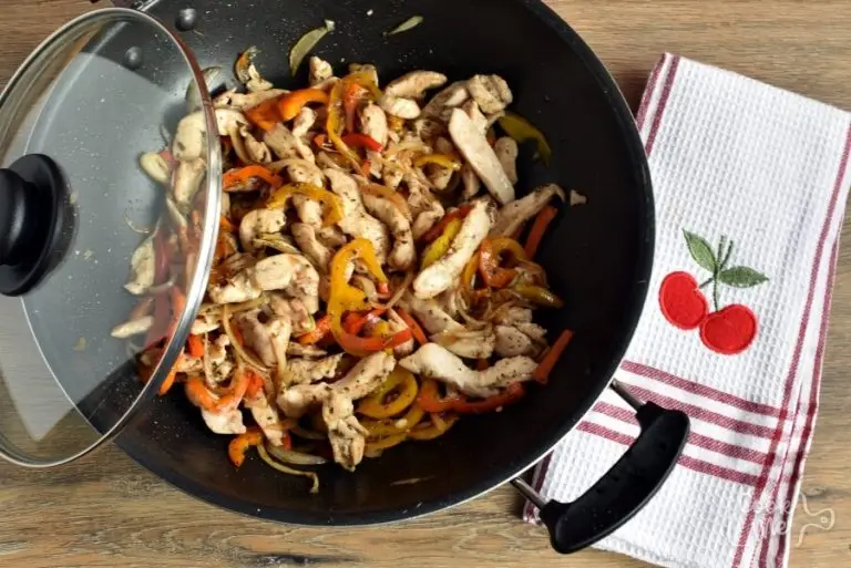 Step 5 - Low Carb Chicken and Peppers with Balsamic Vinegar