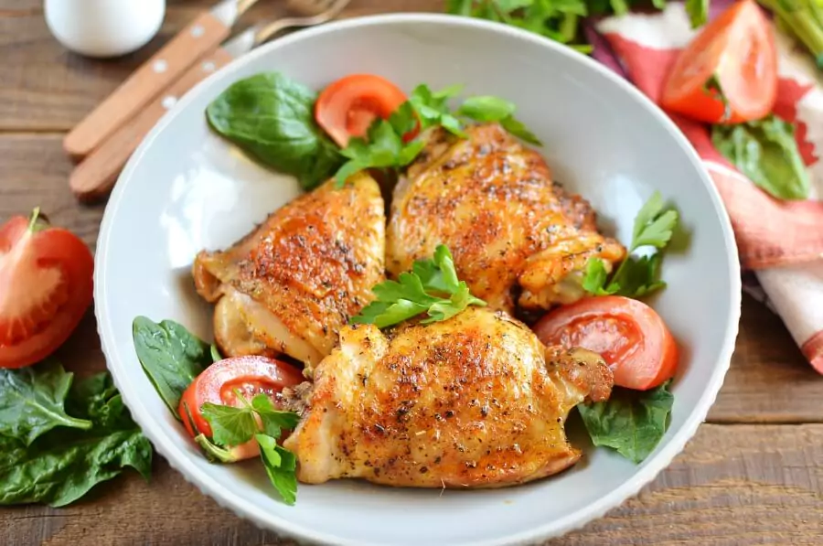 Crispy Baked Chicken Thighs Recipe-Easy Crispy Baked Chicken Thighs-No Mess Crispy Chicken Thighs Recipe