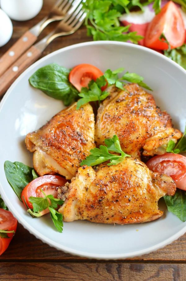 Keto Crispy Baked Chicken Thighs Recipe - Cook.me Recipes