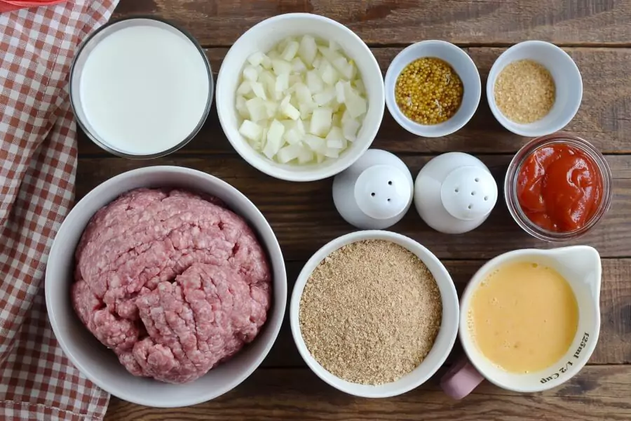 Ingredients for Easy Meatloaf