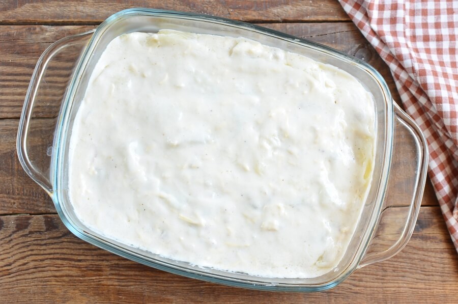 Easy Sour Cream Scalloped Potatoes recipe - step 6
