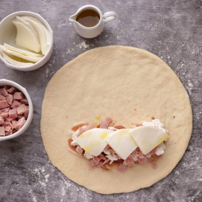 Ham and Cheese Calzones recipe - step 6