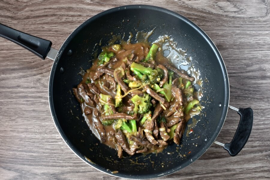 How to serve Hot and Tangy Broccoli Beef