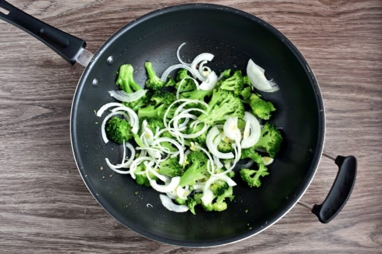 Step 7 - Hot and Tangy Broccoli Beef