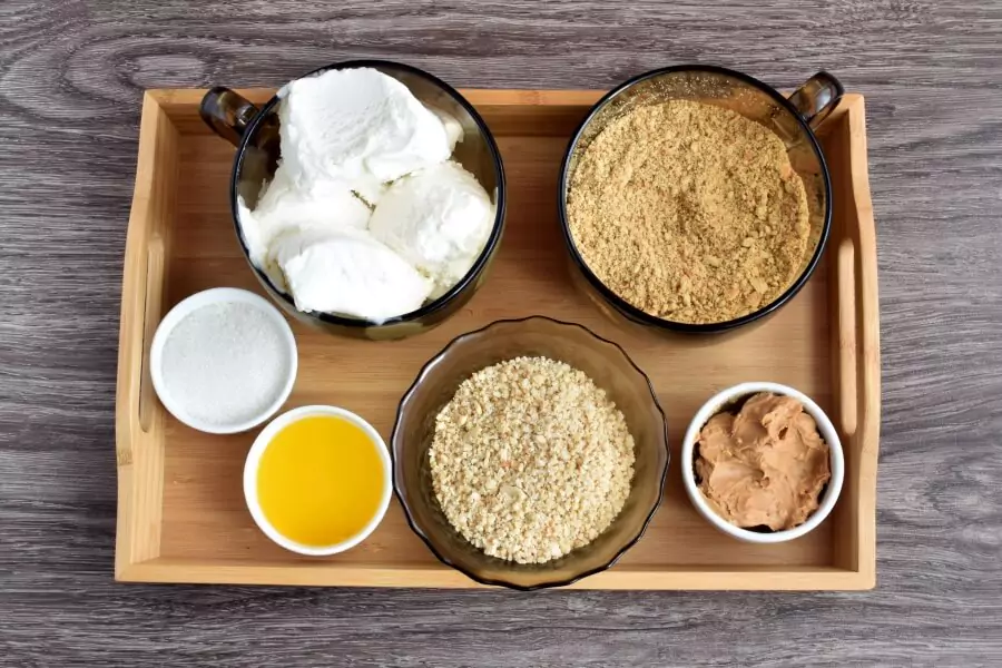Ingredients for Peanut Butter Ice Cream Pie