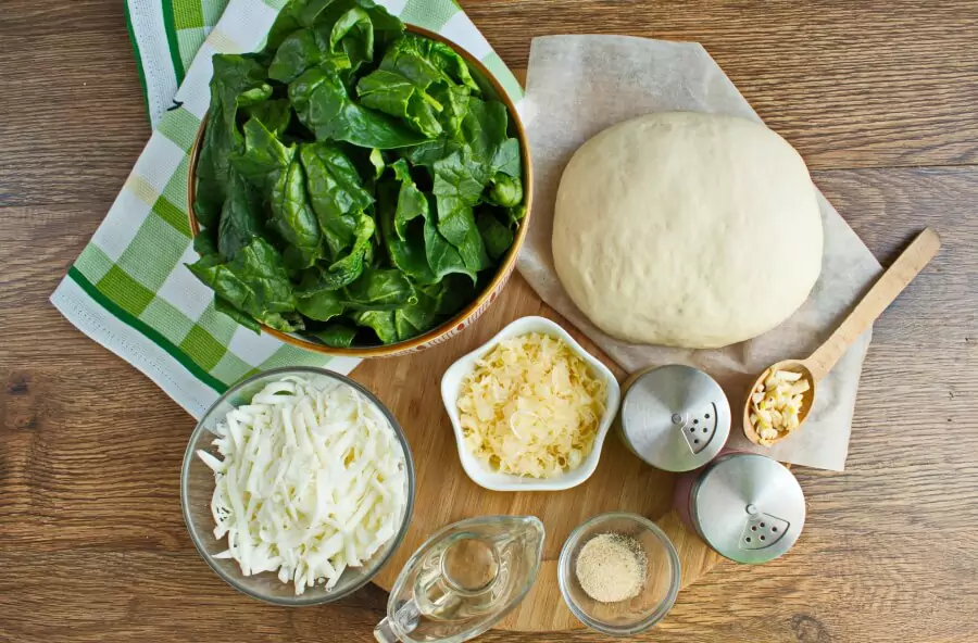Ingredients for Quick and Easy Spinach Bread