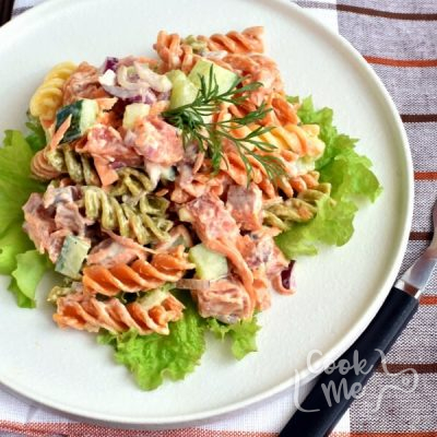 How to serve Smoked Salmon Pasta Salad