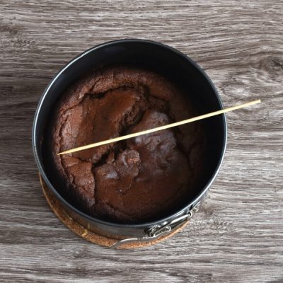 Victory Chocolate Cake recipe - step 10