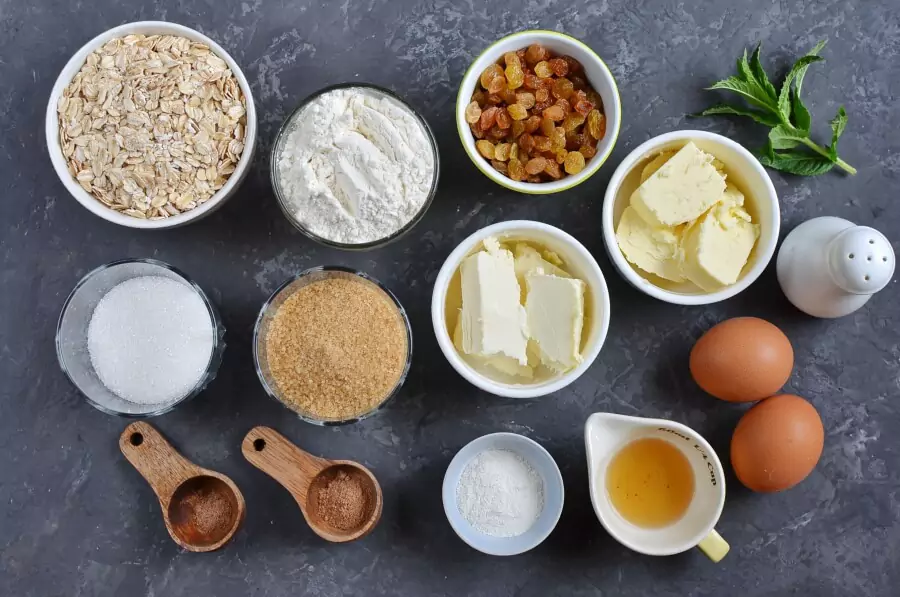 Ingredients for Spicy Oatmeal Raisin Cookies