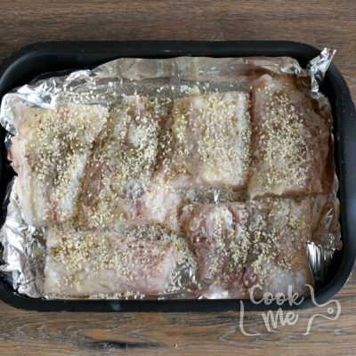 Low Carb Broiled Sesame Cod recipe - step 2