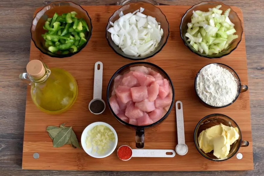 Ingredients for Chicken Etouffee