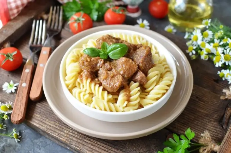 Step 5 - Egyptian Lahma Bil Basal (Beef in Rich Onion Sauce)