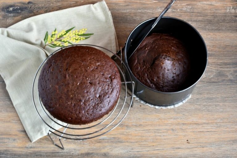 Step 4 - Extreme Chocolate Cake