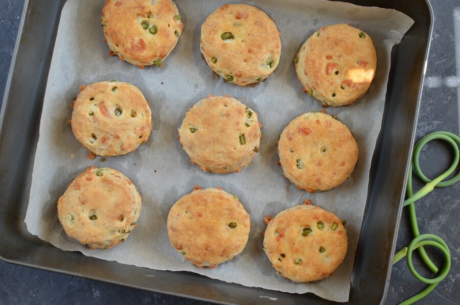 Garlic Scape and Gruyere Biscuits recipe - step 6
