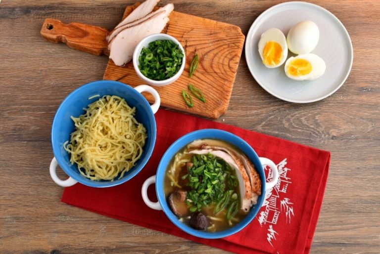 Garlic Ginger Chicken Ramen Recipe Cook.me Recipes