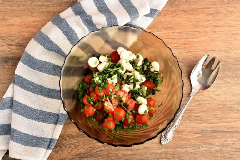 Step 3 - Healthy Grilled Corn Caprese Quinoa Salad