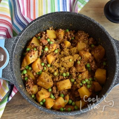 Keema Aloo (Ground Beef and Potatoes) recipe - step 7