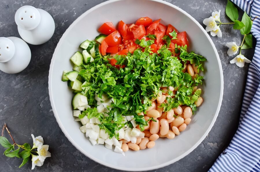 Vegan Kidney Bean Salad Cilantro and Dijon Vinaigrette recipe - step 1