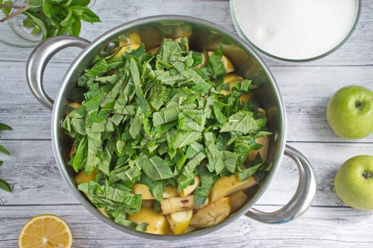 Step 1 - Mint Jelly (food color free)