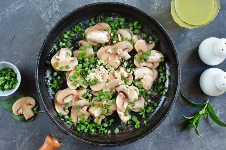 Step 1 - Easy Mushroom Rice