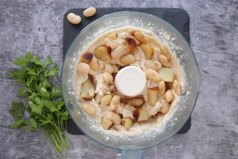 Step 5 - Roasted Garlic White Bean Hummus