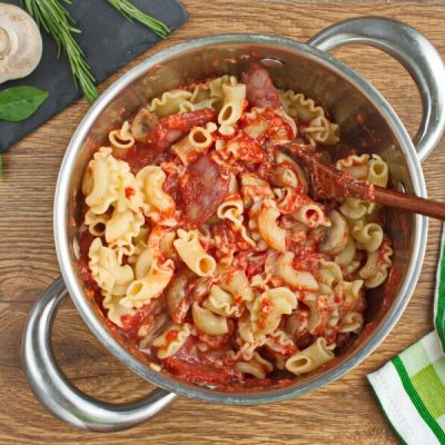 Smoked Sausage & Mushroom Pasta Marinara Recipe - Cook.me Recipes