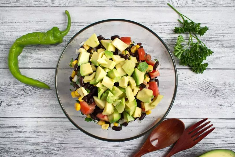 Low Cholesterol Black Bean Salad recipe - step 4