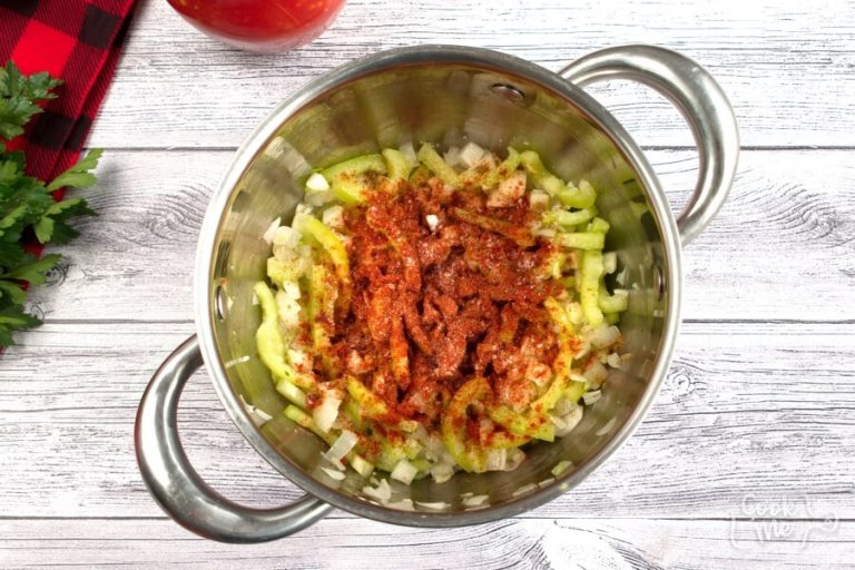 Step 5 - Spicy Creole Chili