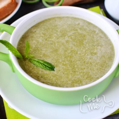 Spinach, Pea and Garlic Scape Soup Recipe-How To Make Spinach, Pea and Garlic Scape Soup-Spinach, Pea and Garlic Scape Soup-Delicious Spinach, Pea and Garlic Scape Soup