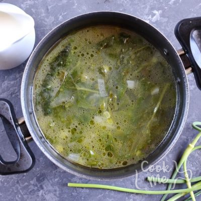 Vegetarian Spinach, Pea and Garlic Scape Soup recipe - step 4