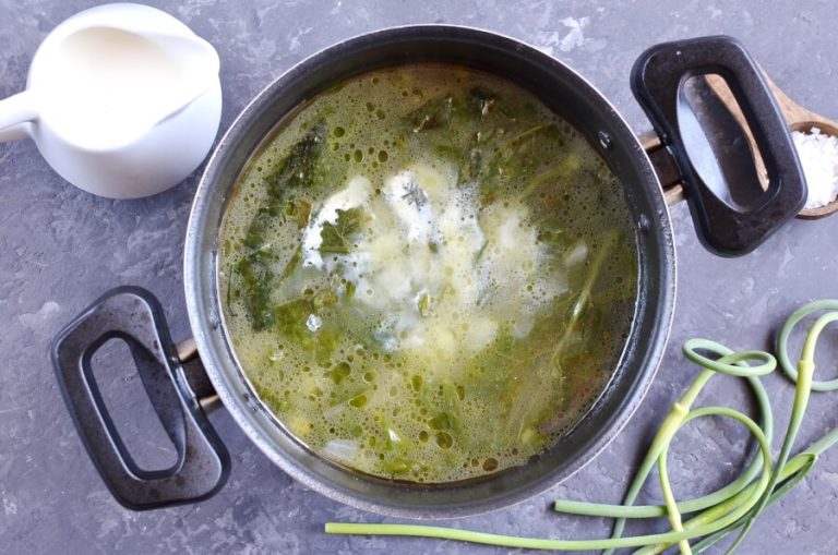 Step 5 - Vegetarian Spinach, Pea and Garlic Scape Soup