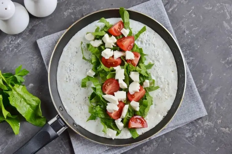 Step 4 - Spinach, Tomato and Feta, Egg White Omelet