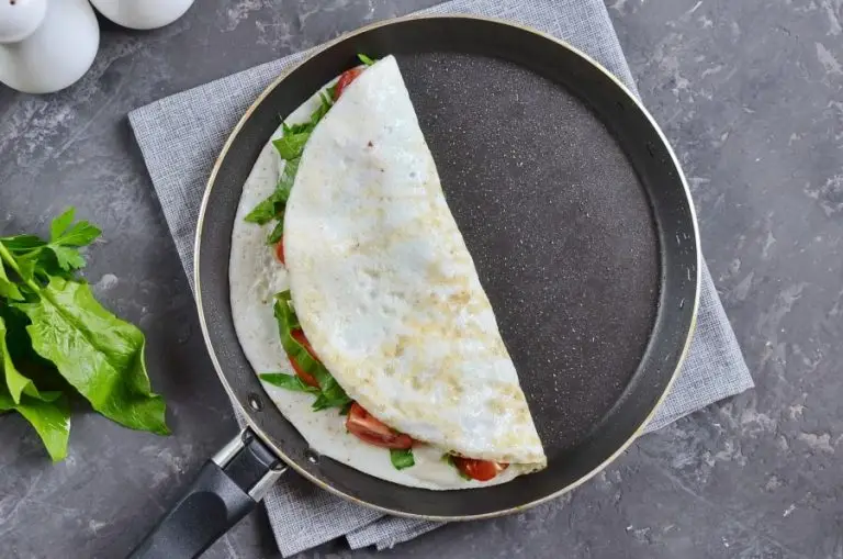 Step 5 - Spinach, Tomato and Feta, Egg White Omelet