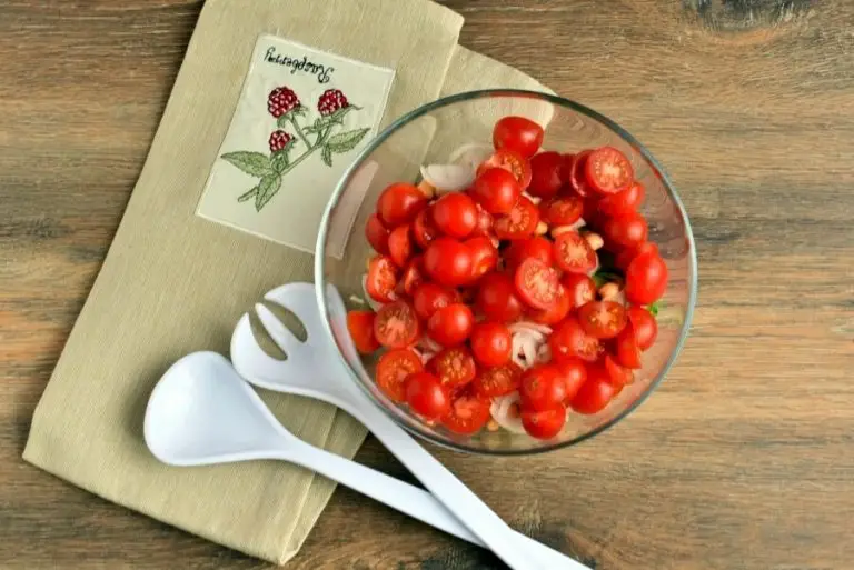Step 1 - Healthy Tomato, Cucumber and Feta Salad