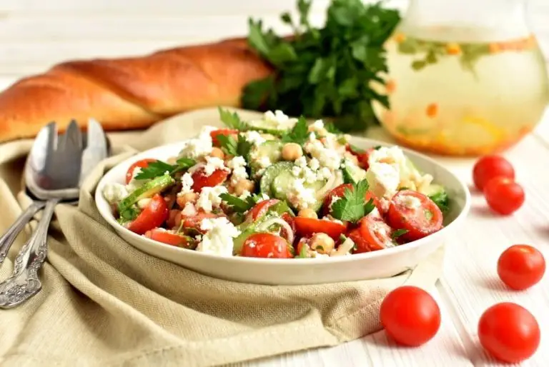 Step 4 - Healthy Tomato, Cucumber and Feta Salad